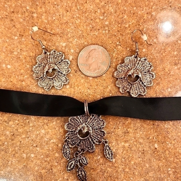 Choker necklace - Picture 10 of 10